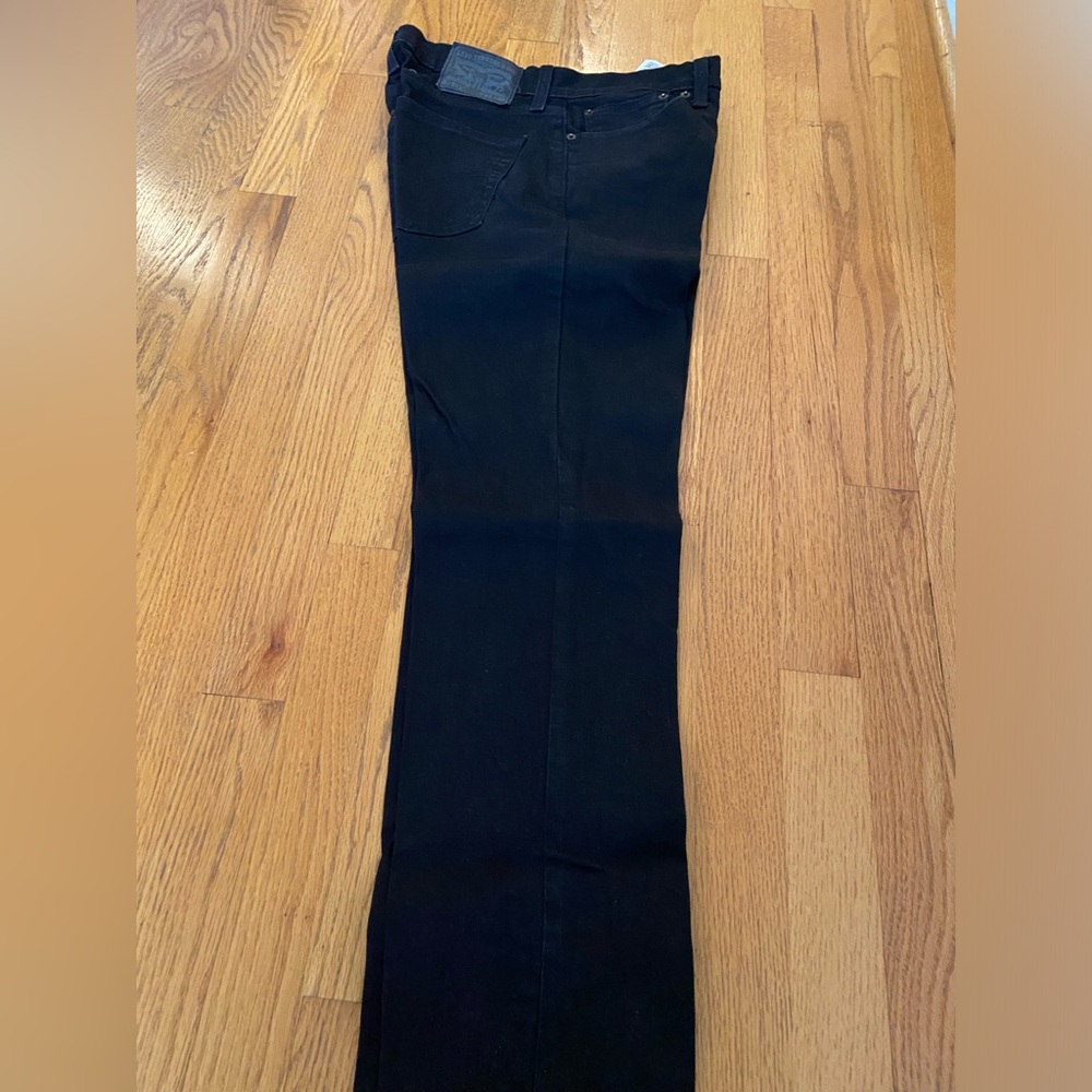 Levi 511  size W33 L32